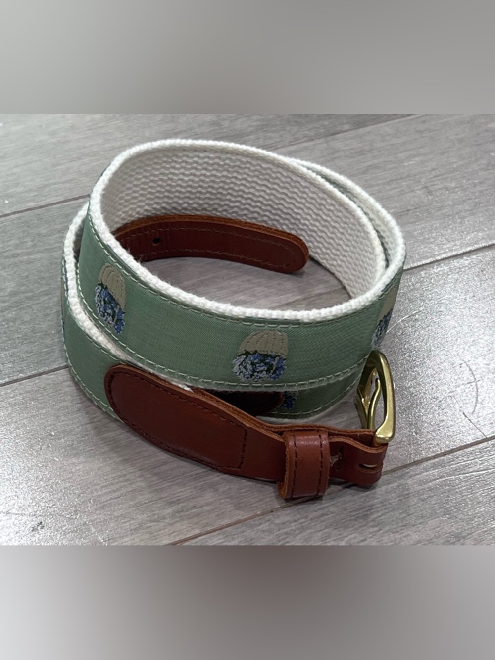 Preston Leather Belt Sz 32 Sage Green Embroidered Hydrangea Basket USA